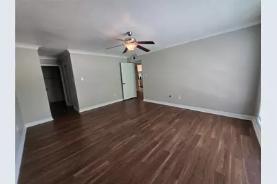 5661 Birchmont Drive #E, Houston, TX 77091 - Photo 18