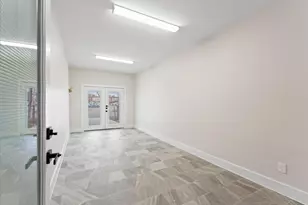 1908 Dismuke St, Houston, TX 77023 - Photo 6