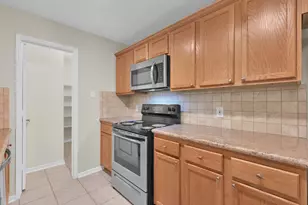 8051 Bay Branch Dr, The Woodlands, TX 77382 - Photo 12