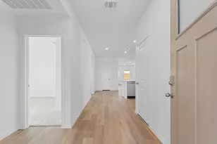 1523 Splashing Wave Dr, Iowa Colony, TX 77583 - Photo 2