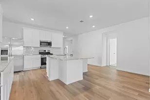 1523 Splashing Wave Dr, Iowa Colony, TX 77583 - Photo 8