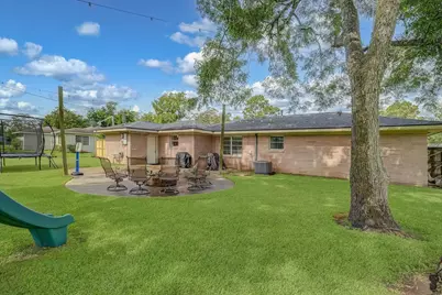 106 N Mahan Street, Richwood, TX 77531 - Photo 12