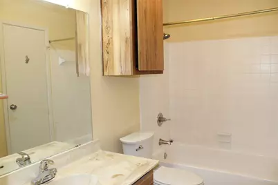 3919 Fairmont Parkway #200, Pasadena, TX 77504 - Photo 16