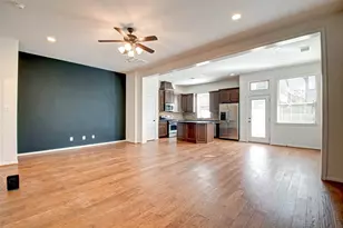 20 Cheswood Manor Court, The Woodlands, TX 77382 - Photo 6