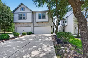 20 Cheswood Manor Court, The Woodlands, TX 77382 - Photo 2