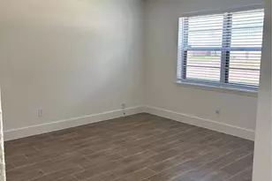 608 Circle Way, Alvin, TX 77511 - Photo 4