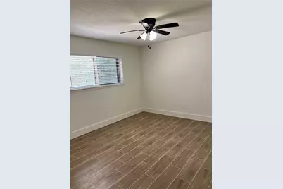 608 Circle Way, Alvin, TX 77511 - Photo 6