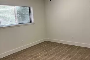 608 Circle Way, Alvin, TX 77511 - Photo 6