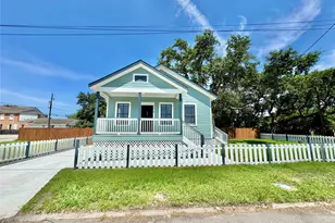 1418 30th St, Galveston, TX 77550 - Photo 24
