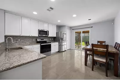 16454 Peyton Stone Circle, Houston, TX 77049 - Photo 6