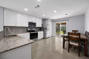 16454 Peyton Stone Cir, Houston, TX 77049 - Photo 6