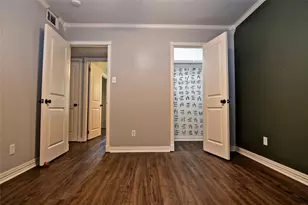 2410 Valley Dr, Brenham, TX 77833 - Photo 10