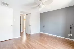 4647 Wild Indigo St, Houston, TX 77027 - Photo 6