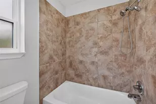 6903 Briarfield Dr, Spring, TX 77379 - Photo 10