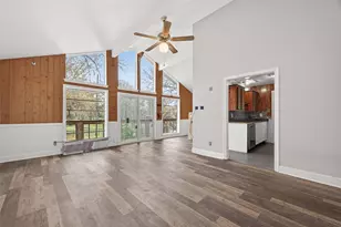 710 Pony Ln, Wallis, TX 77485 - Photo 1