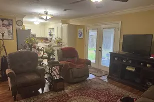 245 N Clover St, Bridge City, TX 77611 - Photo 8