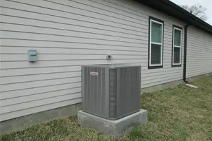 217 Miriam St, Baytown, TX 77520 - Photo 40