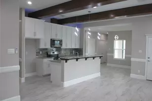 217 Miriam St, Baytown, TX 77520 - Photo 4
