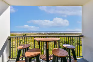 415 E Beach Dr, Galveston, TX 77550 - Photo 14