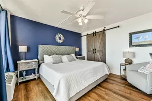 415 E Beach Dr, Galveston, TX 77550 - Photo 8