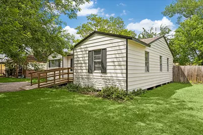 7413 Faith Drive, Deer Park, TX 77536 - Photo 2