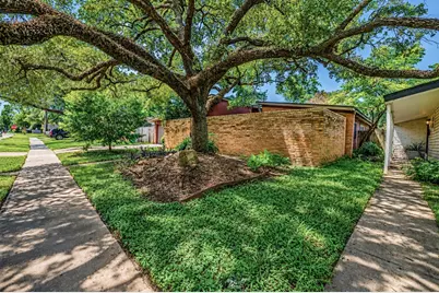6226 Birdwood Road, Houston, TX 77074 - Photo 2