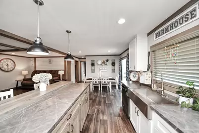 131 Kiowa Court, Rosharon, TX 77583 - Photo 4