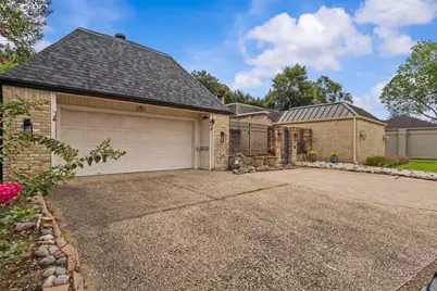 320 Summerwood Street, Beaumont, TX 77706 - Photo 2