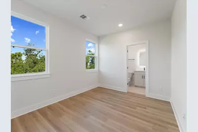 4709 Thornton Villas Lane, Houston, TX 77018 - Photo 24