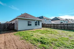 8515 Holly Spring Ln, Baytown, TX 77523 - Photo 28