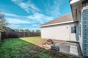 8515 Holly Spring Ln, Baytown, TX 77523 - Photo 26