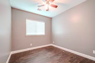 8515 Holly Spring Ln, Baytown, TX 77523 - Photo 24