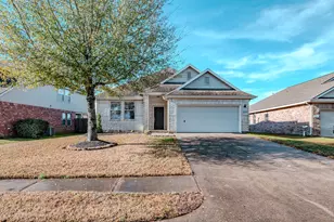 8515 Holly Spring Ln, Baytown, TX 77523 - Photo 4