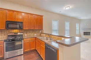 28514 Lockeridge Springs Dr, Spring, TX 77386 - Photo 8