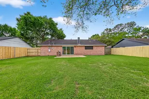 5846 Duxbury St, Houston, TX 77035 - Photo 32