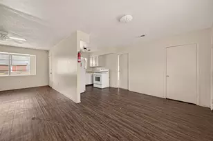 4307 Holloway Dr, Houston, TX 77047 - Photo 10