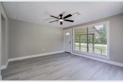 1007 San Jacinto Street, Highlands, TX 77562 - Photo 12