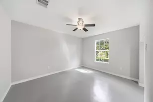 450 N Sunset Blvd, Holiday Lakes, TX 77515 - Photo 16