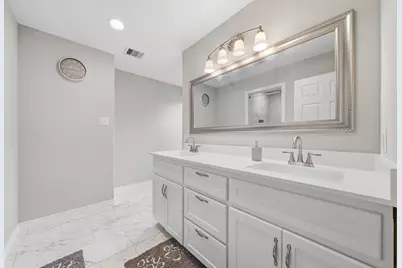 450 N Sunset Boulevard, Holiday Lakes, TX 77515 - Photo 24