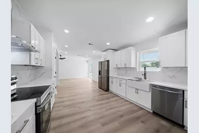 4311 Brookfield Drive, Houston, TX 77045 - Photo 12