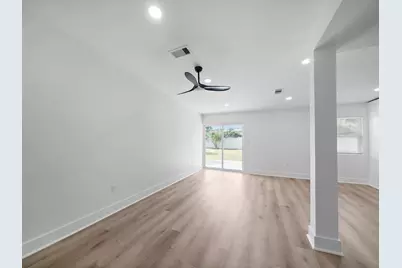 4311 Brookfield Drive, Houston, TX 77045 - Photo 8