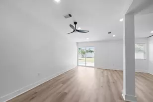 4311 Brookfield Dr, Houston, TX 77045 - Photo 8