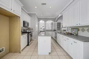 5217 Blossom St, Houston, TX 77007 - Photo 12