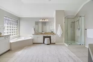 5217 Blossom St, Houston, TX 77007 - Photo 16