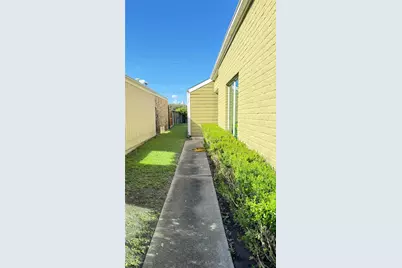 11810 Zarroll Drive, Houston, TX 77099 - Photo 2