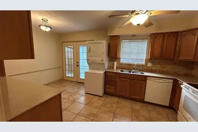 7600 Burgoyne Road #115, Houston, TX 77063 - Photo 10