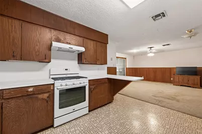 11105 Needville Fairchilds Road, Needville, TX 77461 - Photo 12