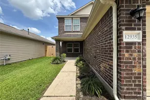 12935 Almeda Crossing Ct, Houston, TX 77048 - Photo 4