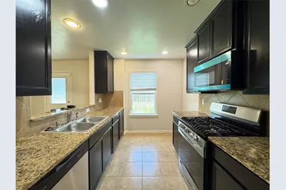 12935 Almeda Crossing Court, Houston, TX 77048 - Photo 10