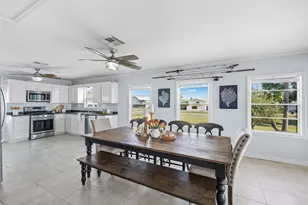 1313 8th St, Dickinson, TX 77539 - Photo 8